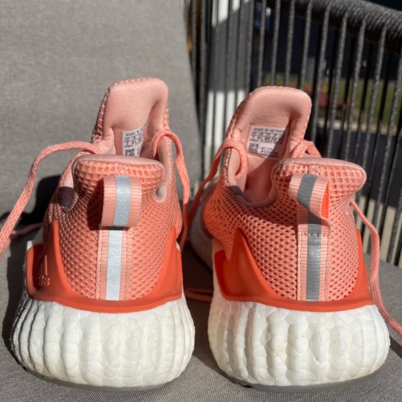 Adidas Alphaboost in Coral- Gently used, Men Size 7 - Picture 4 of 6